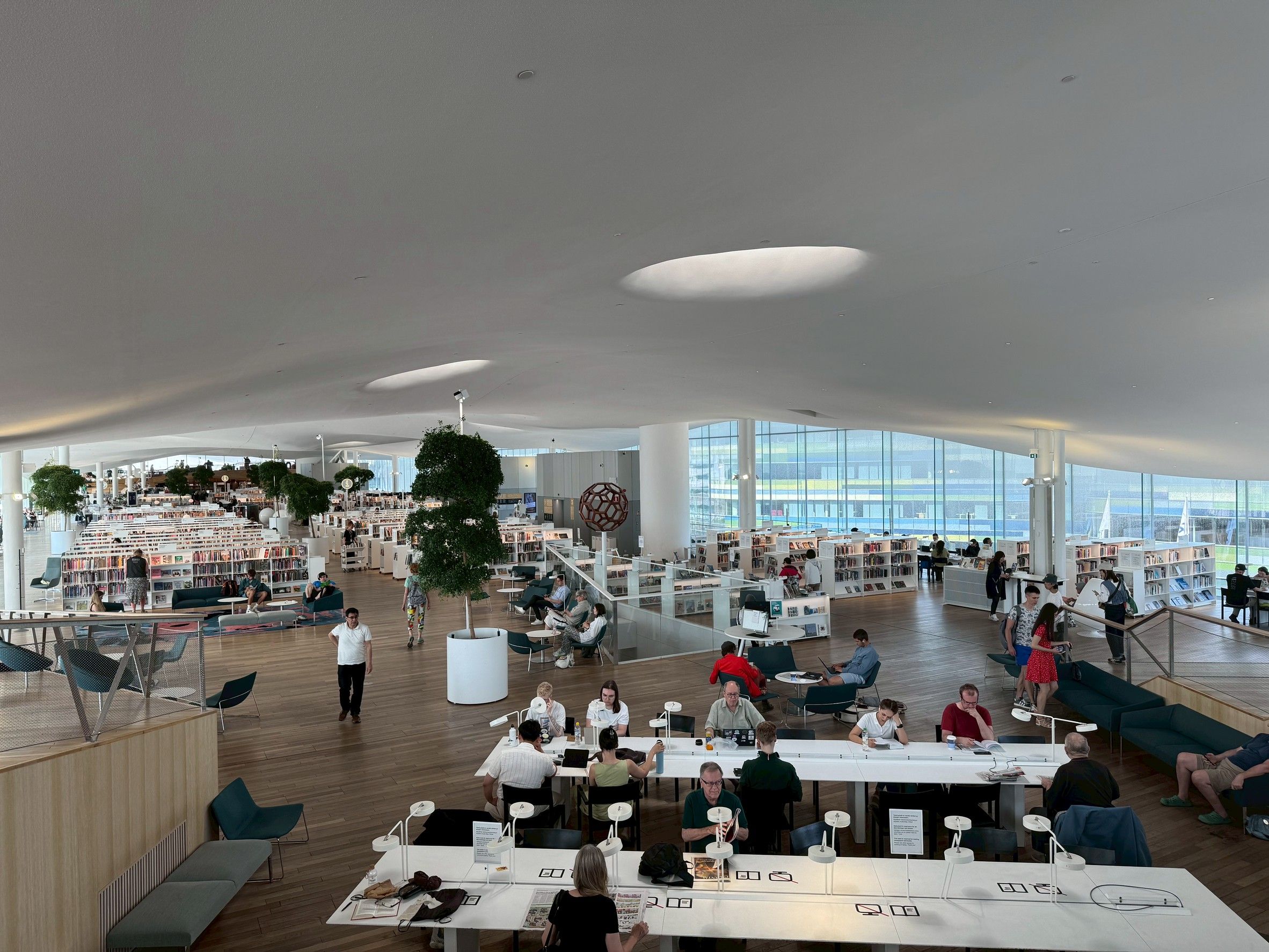 赫爾辛基頌歌圖書館（攝於2025/07/12）